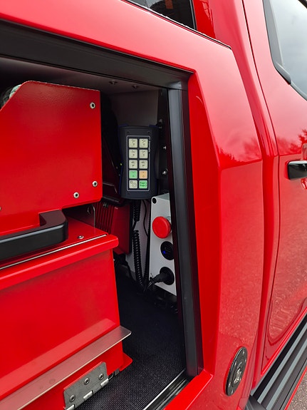 Isuzu D-Max med SwissTow bergingspåbygg 11 of 15