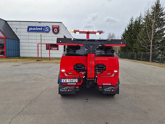 Isuzu D-Max med SwissTow bergingspåbygg 4 of 15