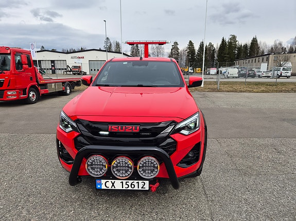 Isuzu D-Max med SwissTow bergingspåbygg 3 of 15