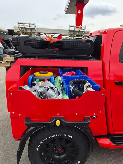 Isuzu D-Max med SwissTow bergingspåbygg 8 of 15
