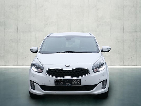 Kia Carens 8 of 19