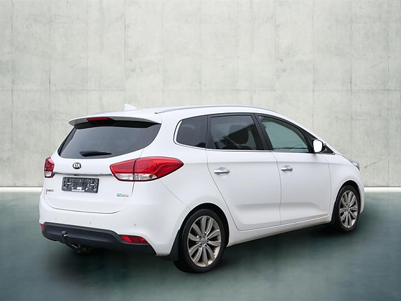 Kia Carens 5 of 19