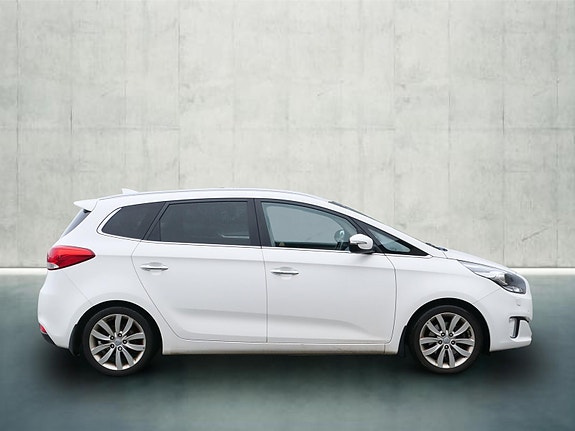 Kia Carens 6 of 19
