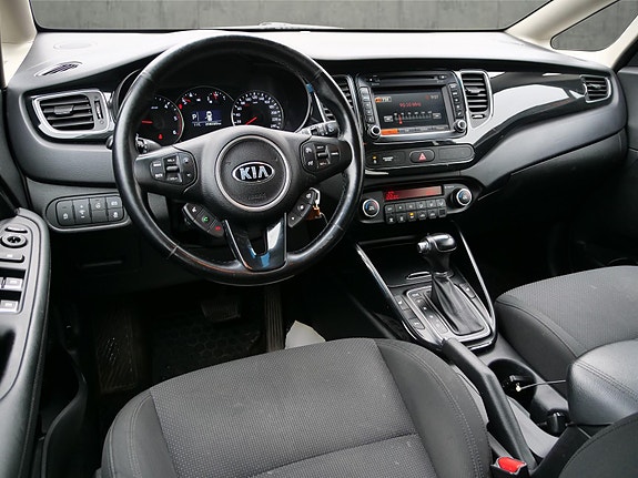 Kia Carens 11 of 19