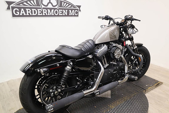 Harley-Davidson Forty-Eight 9 of 13