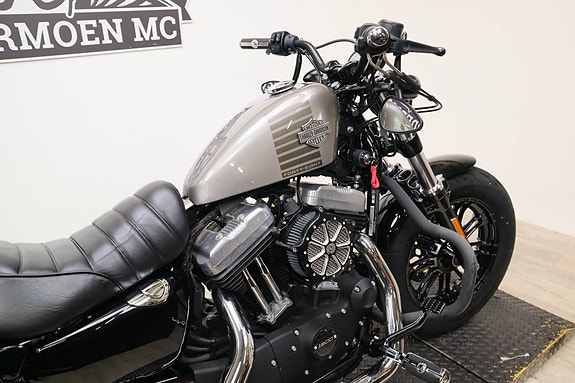 Harley-Davidson Forty-Eight 5 of 13