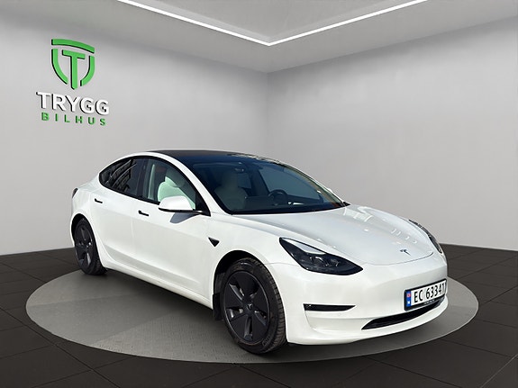 Tesla Model 3 7 of 12