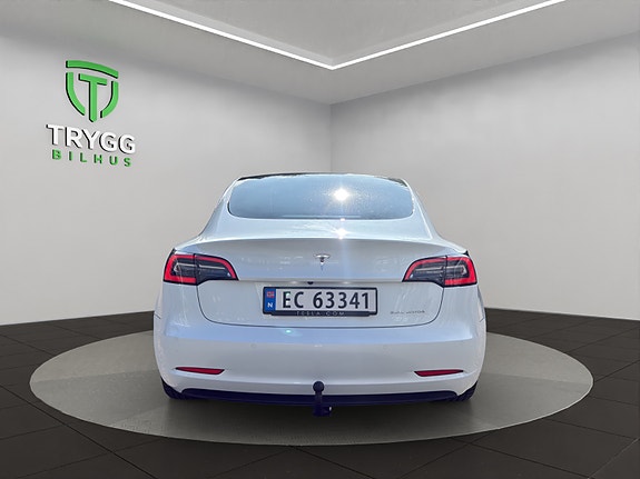 Tesla Model 3 4 of 12