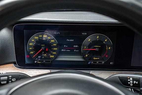 Mercedes-Benz E220 d 18 of 27