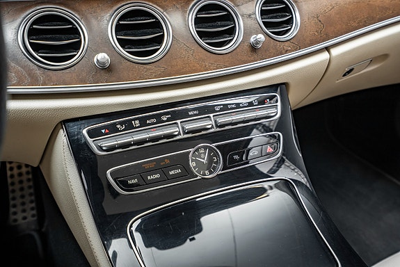 Mercedes-Benz E220 d 17 of 27