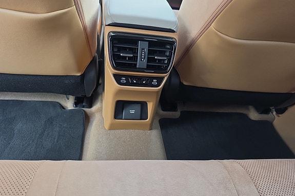 Lexus RZ500e 28 of 29