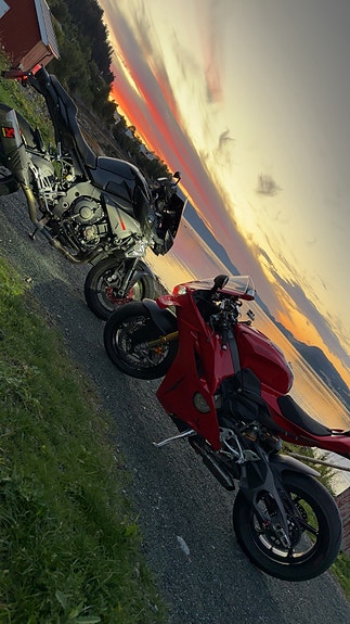 Ducati Panigale V4 S 9 of 12