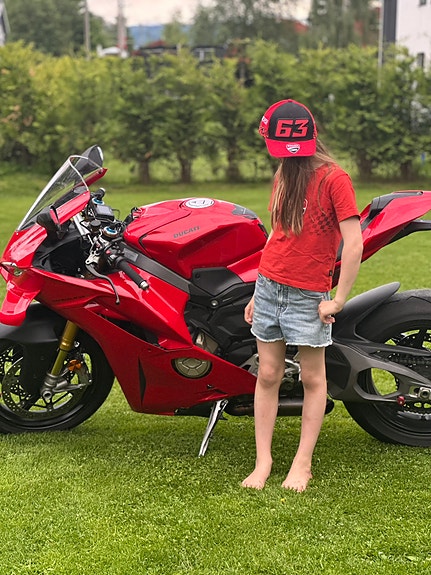 Ducati Panigale V4 S 2 of 12