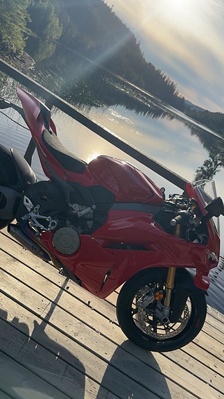 Ducati Panigale V4 S 4 of 12