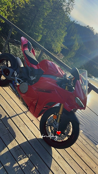 Ducati Panigale V4 S 6 of 12