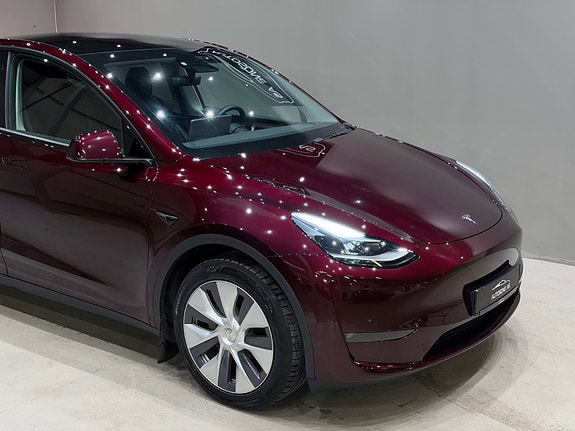 Tesla Model Y 3 of 30