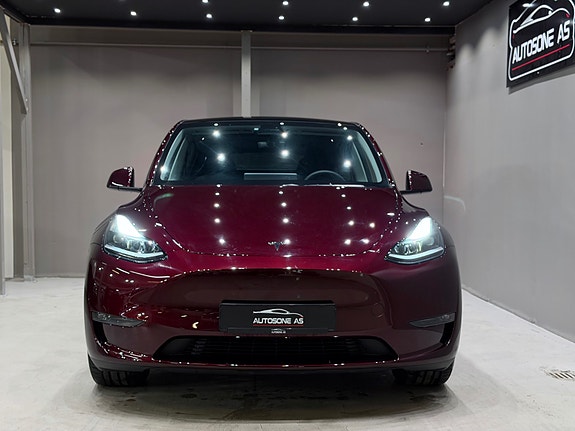 Tesla Model Y 2 of 30