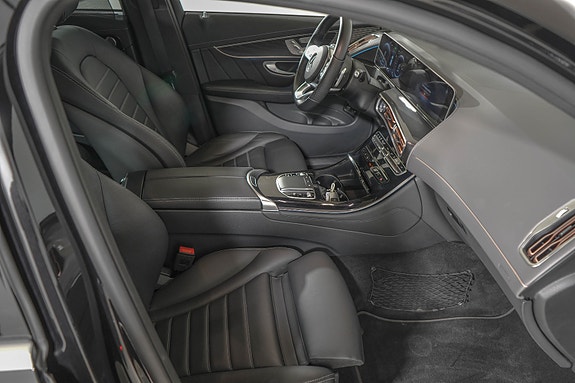 Mercedes-Benz EQC400 18 of 27