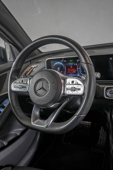 Mercedes-Benz EQC400 19 of 27