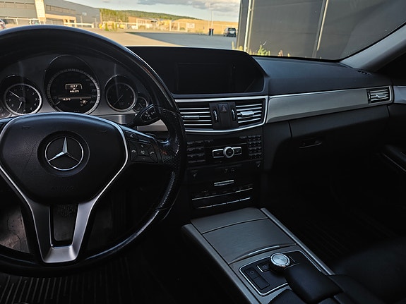 Mercedes-Benz E220 d 25 of 26
