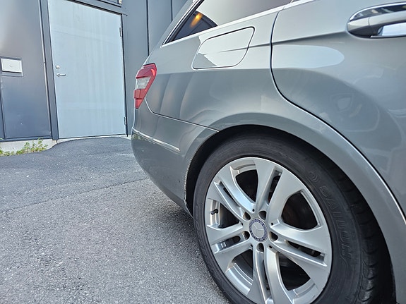 Mercedes-Benz E220 d 10 of 26