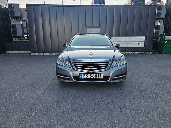 Mercedes-Benz E220 d 3 of 26