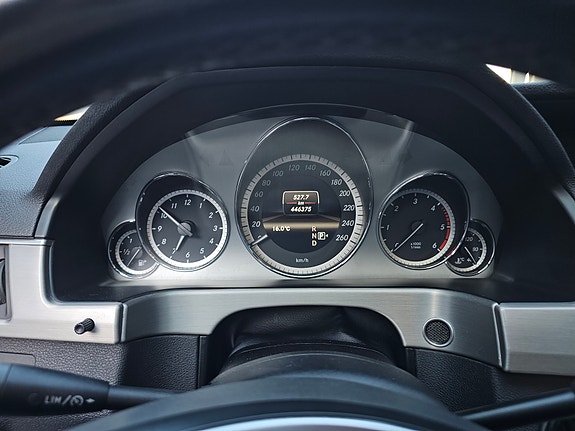 Mercedes-Benz E220 d 24 of 26
