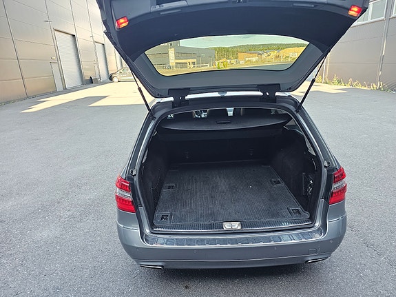 Mercedes-Benz E220 d 14 of 26
