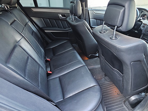 Mercedes-Benz E220 d 21 of 26