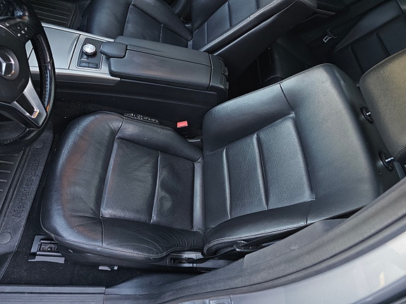 Mercedes-Benz E220 d 19 of 26