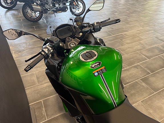 Kawasaki Ninja 1100SX SE 11 of 14