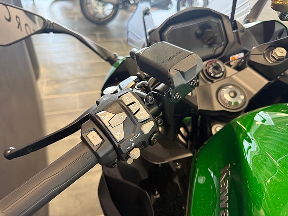 Kawasaki Ninja 1100SX SE 14 of 14