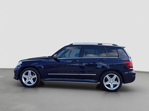 Mercedes-Benz GLK220 2 of 25