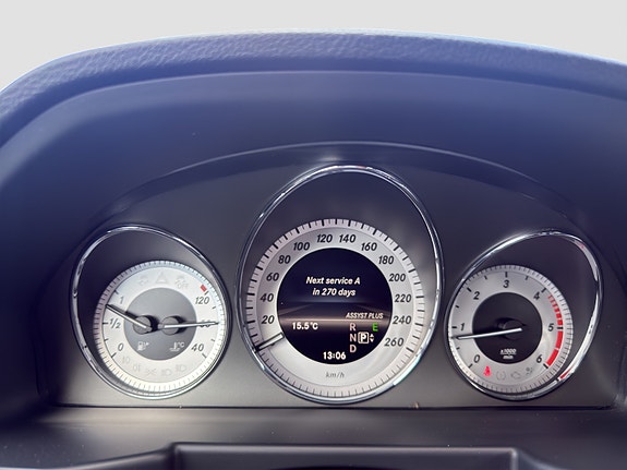 Mercedes-Benz GLK220 16 of 25