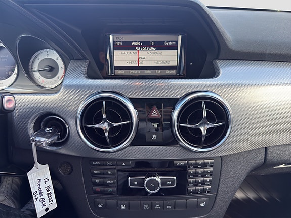 Mercedes-Benz GLK220 18 of 25