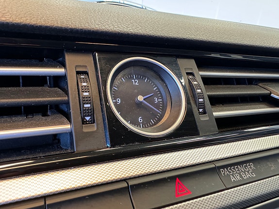 Volkswagen Passat 21 of 30