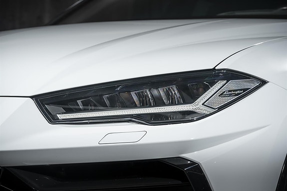 Lamborghini Urus 17 of 30