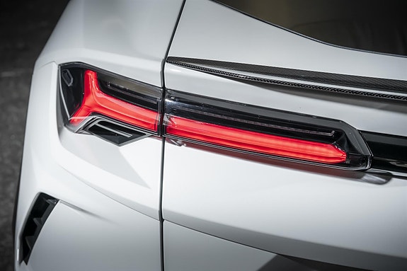 Lamborghini Urus 9 of 30