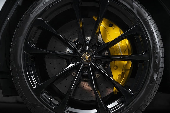 Lamborghini Urus 20 of 30