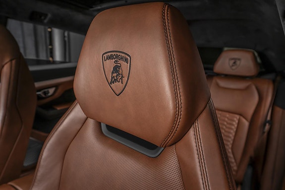 Lamborghini Urus 26 of 30