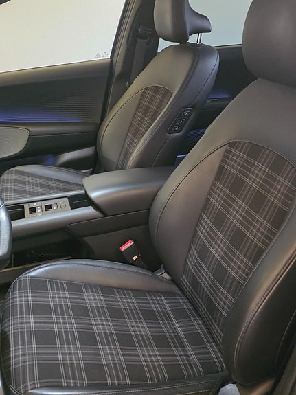 Hyundai Ioniq 6 23 of 30