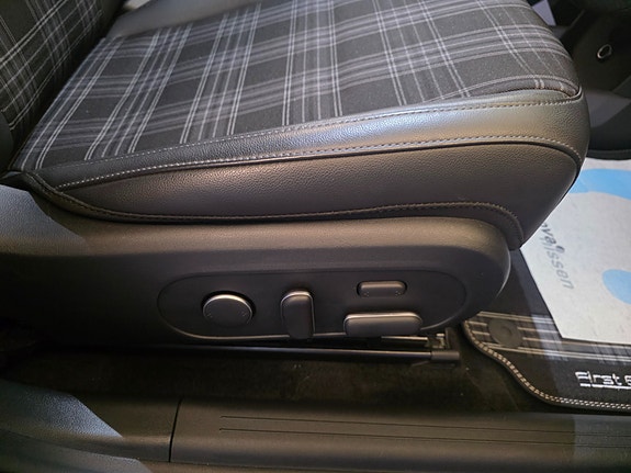 Hyundai Ioniq 6 30 of 30
