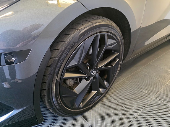 Hyundai Ioniq 6 12 of 30