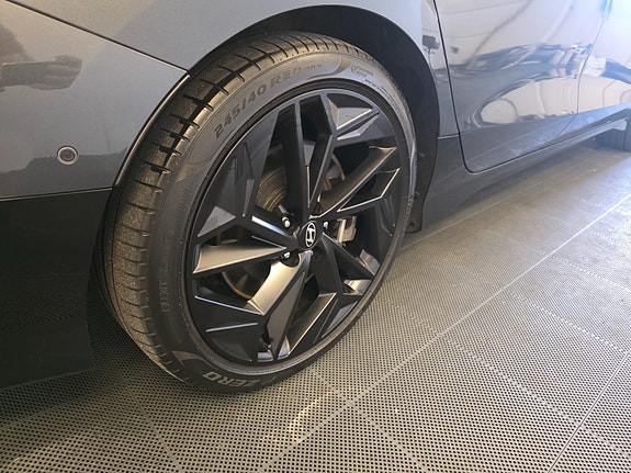 Hyundai Ioniq 6 14 of 30