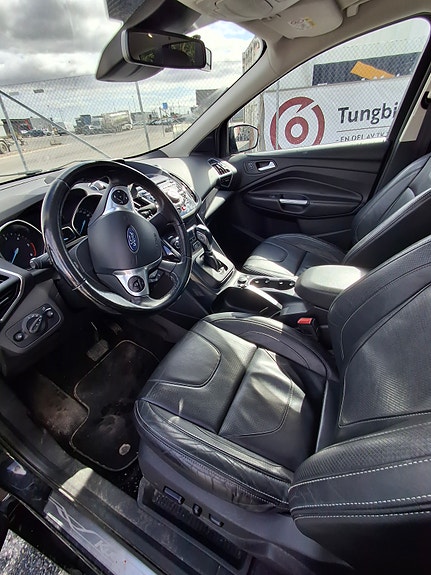 Ford Kuga 13 of 17