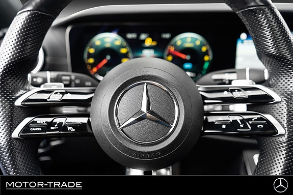 Mercedes-Benz E300 de 26 of 30