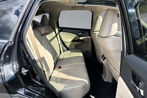 Honda CR-V 17 of 30
