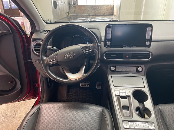 Hyundai Kona 10 of 30
