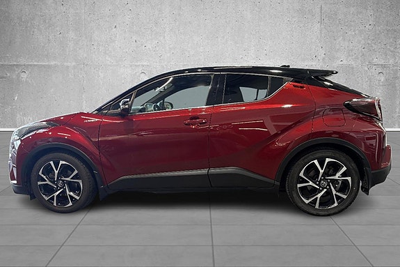 Toyota C-HR 2 of 20