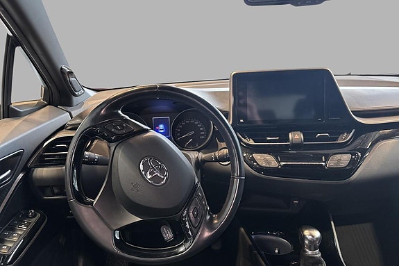 Toyota C-HR 10 of 20